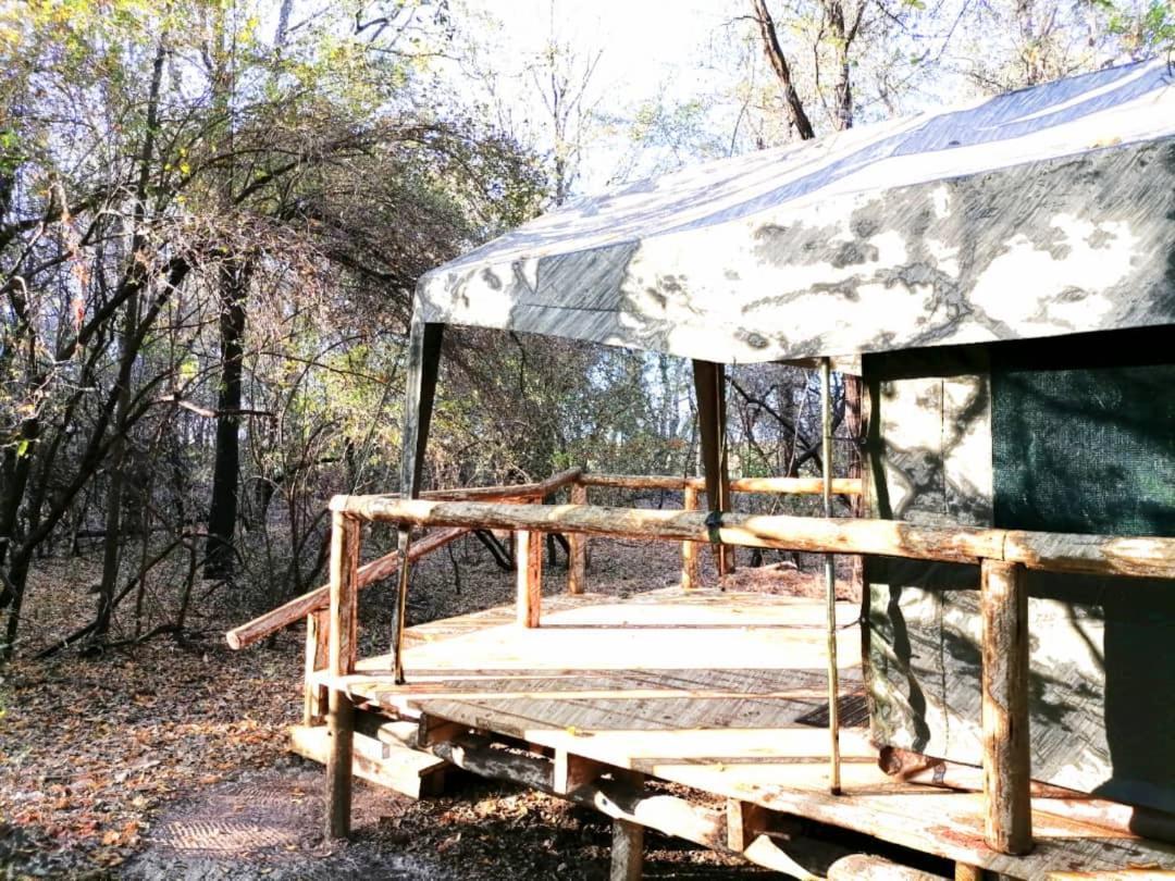 Askiesbos - Samochima Bush Camp Shakawe المظهر الخارجي الصورة