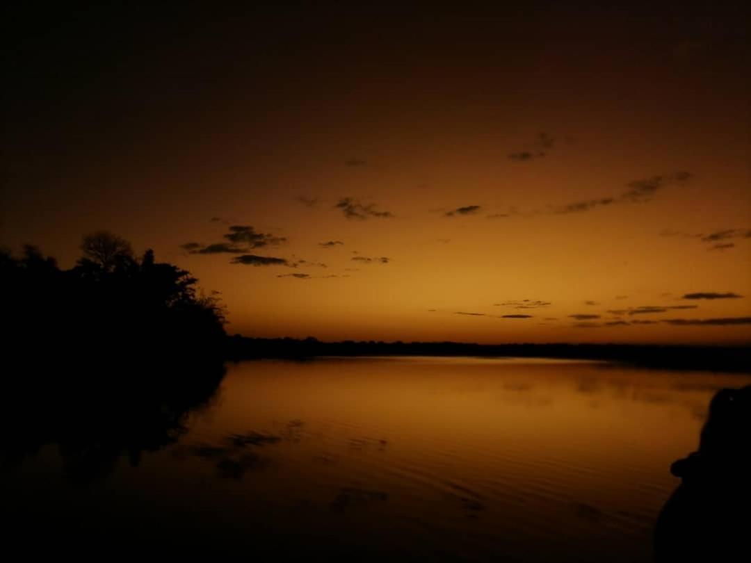Askiesbos - Samochima Bush Camp Shakawe المظهر الخارجي الصورة